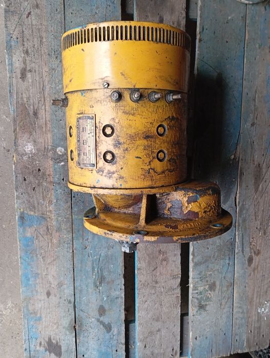 Електродвигун від навантажувача, погрузчика