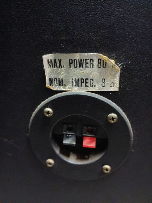 Par de colunas de som com excelente qualidade de som, to