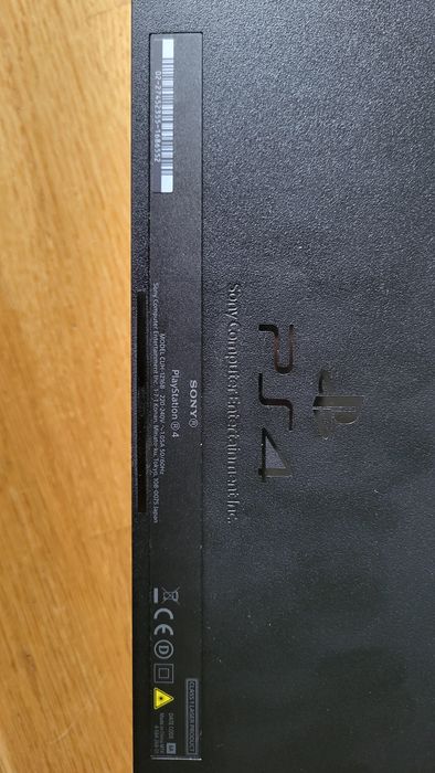 Sprzedam Playstation 4