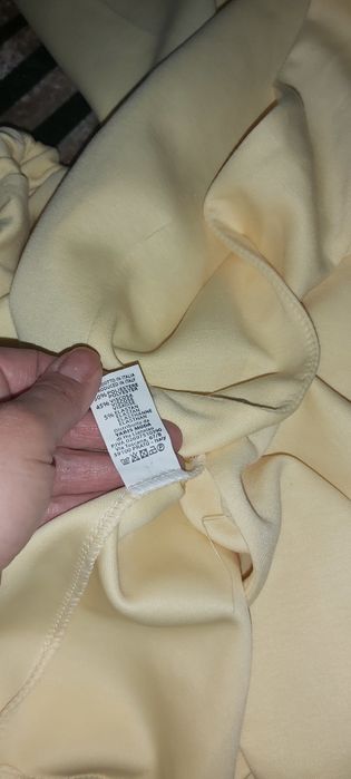 Pastelowy żółty garnitur damski uni