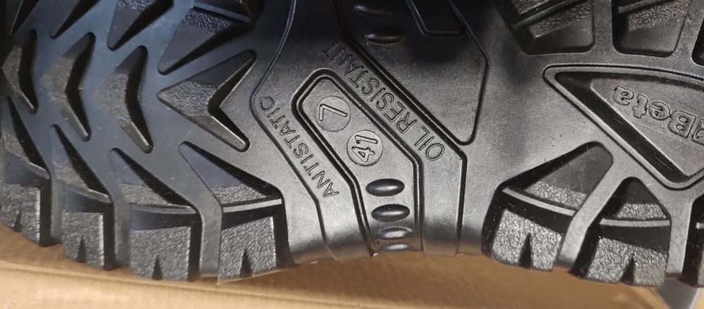 Sprzedam buty robocze 41