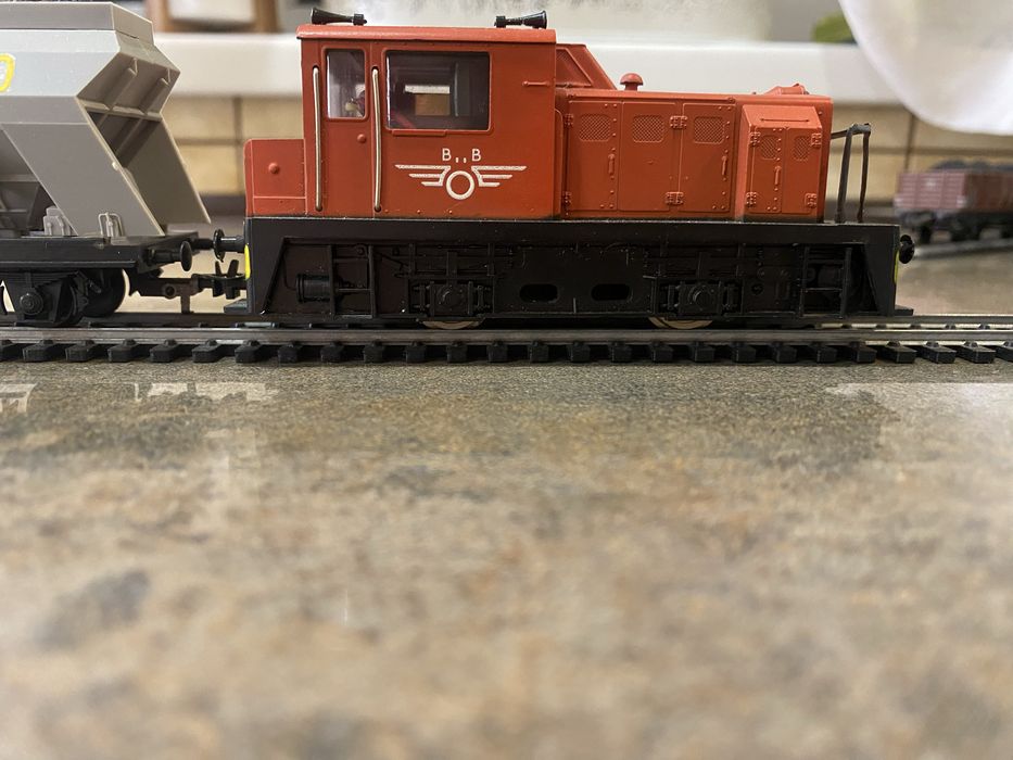 Модели вагонов  и тепловозов ж д  Liliput  HO. 1/87. Roco Piko