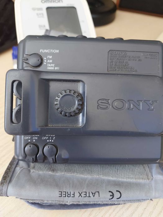 Sony WM-FS393 Mega Bass AM FM Radio Walkman W/ Belt Clip Cassette Player