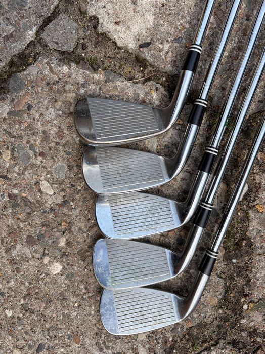 Cleveland iron 9-5 kije golfowe + putter