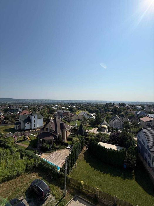 2-кімнатна квартира в новобудові з неймовірним краєвидом та великим балконом