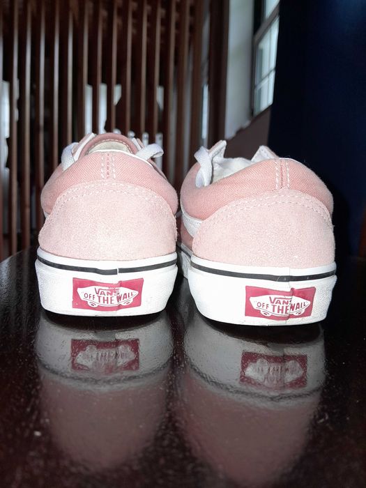 Vendo Vans poucas vezes usadas