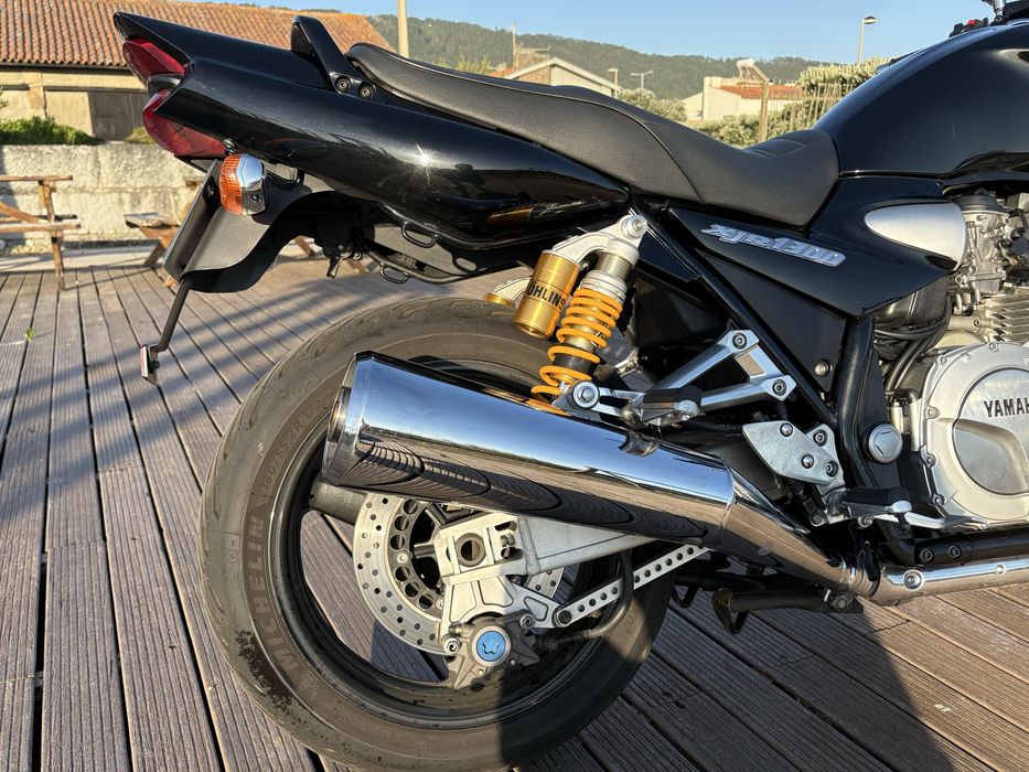 YAMAHA XJR 1300 - como nova e 100% original