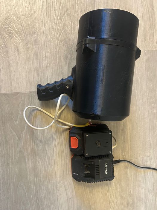 Прожектор Зенитно-Поисковой светодиодный до 2000 метров ручной