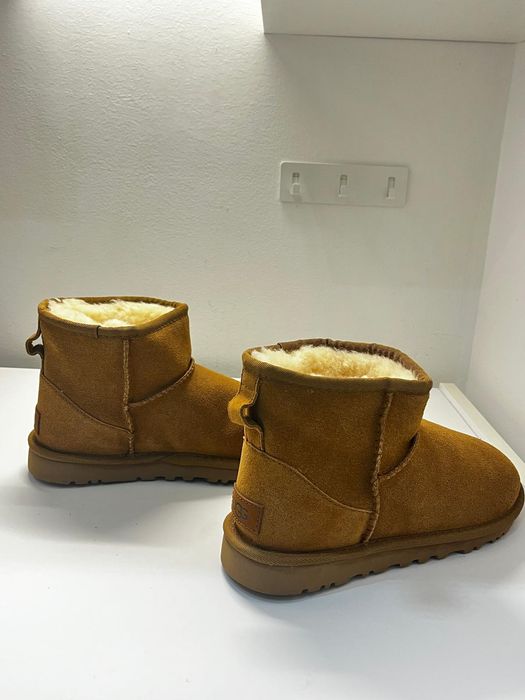 Botas UGG NOVAS sem uso