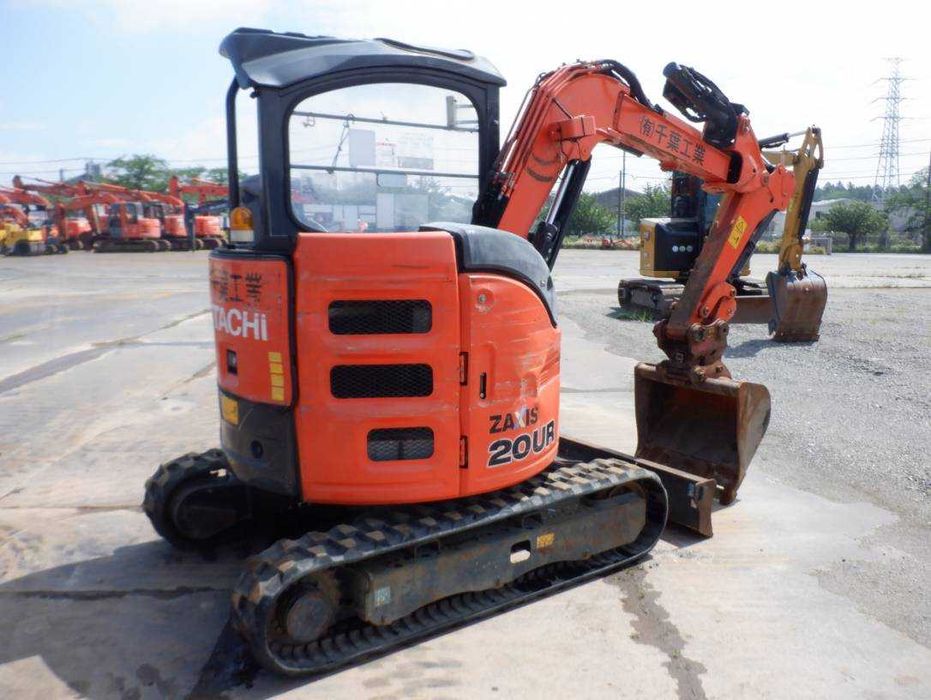 Гусеничний екскаватор HITACHI ZX20UR-5A