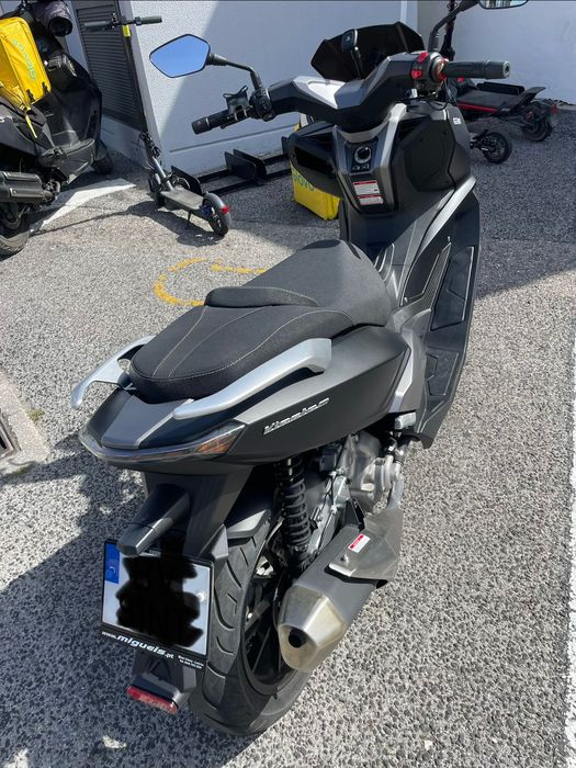 Estou vendendo minha scooter Keeway Vieste 300.