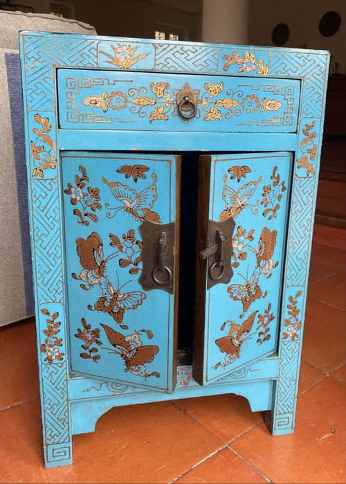 Aparador Oriental em Madeira Laqueada Azul – Estilo Chinês