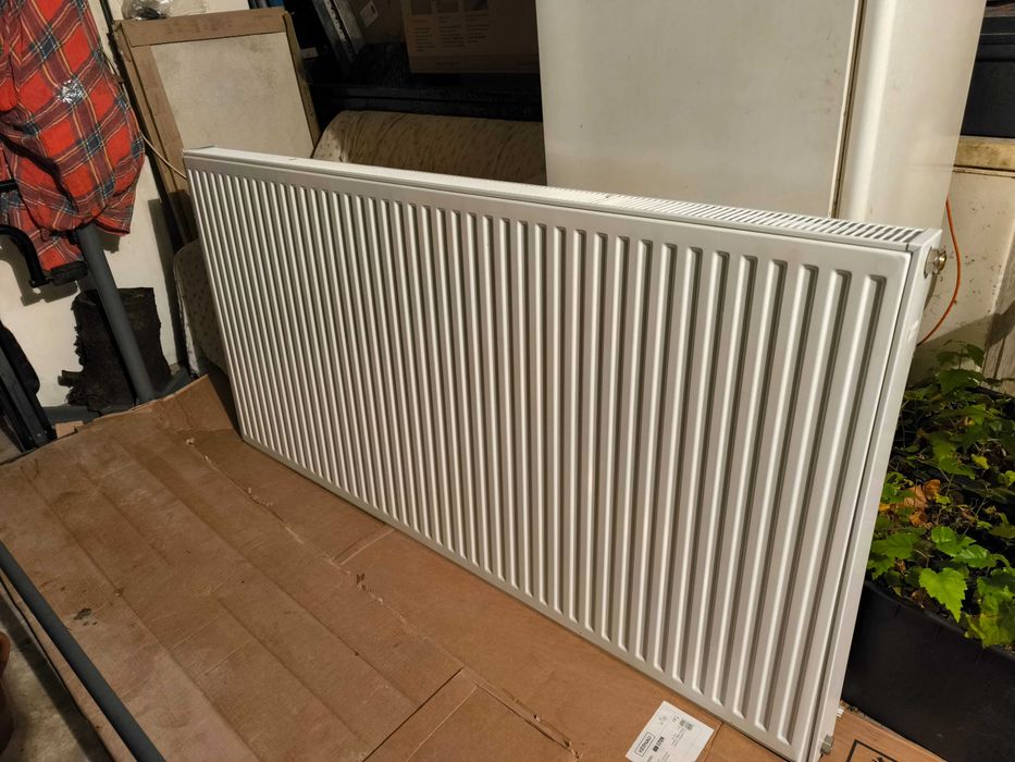Grzejnik panelowy do centralnego ogrzewania firmy RADSON - 500,00 zł