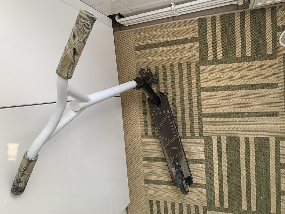 Трюковий самокат