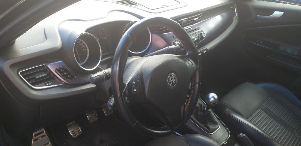 Alfa-Romeu Guilietta 1.6 Diesel (Estimado).