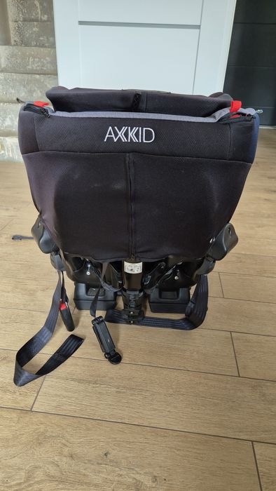 Fotelik samochodowy RWF Axkid Duofix z Isofix