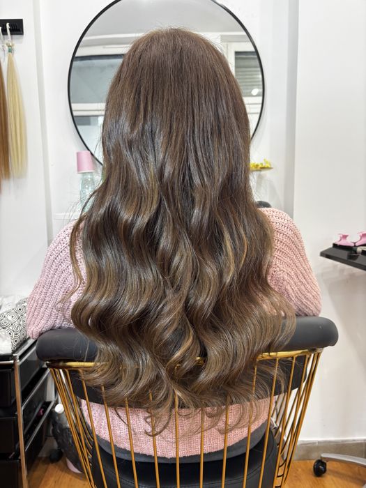 Przedłużanie  wlosów salon na Woli