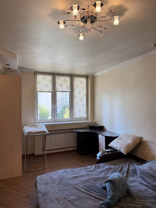 Продаж 2к квартири вул.Срібнокільська 1, ЖК Корона, 4 низький поверх. Позняки, Осокорки, Дарницький район