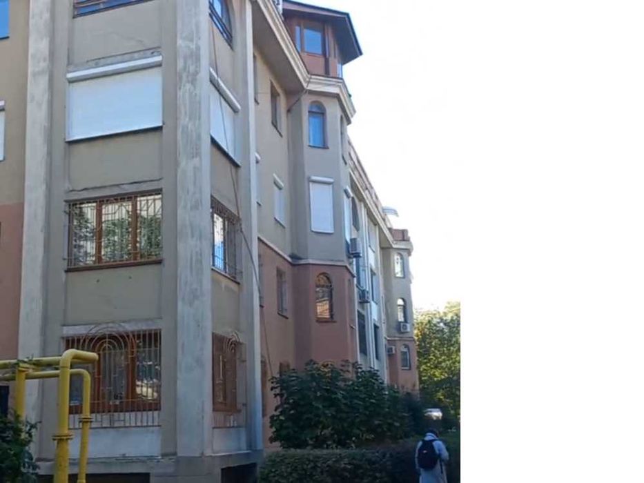 Продам 3 комн квартиру на Французском бульваре 97 м2  дом Каркашадзе