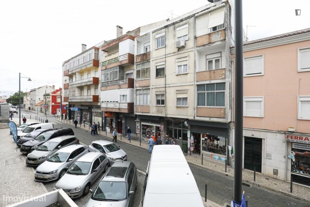 Quarto - localizado em Ajuda Lisbon