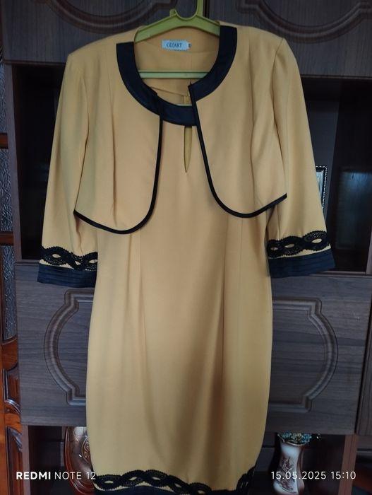 Костюм, плаття та жакет