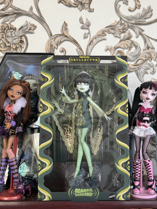 Монстр Хай Френкі Штейн Барбі, Скара Скрімс