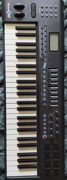 MIDI-клавиатура