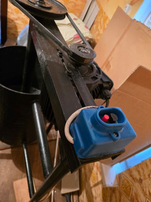 Корморізка електрична