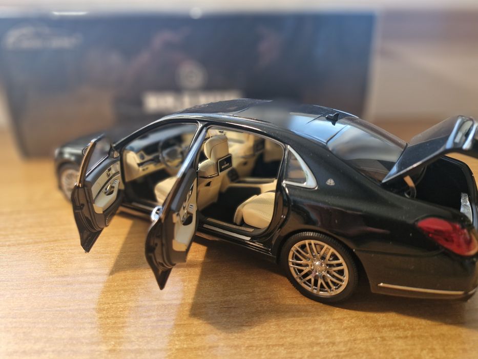 希少 1/18 メルセデスマイバッハ ブラバス900 Almost Real imgrc0095972031.jpg