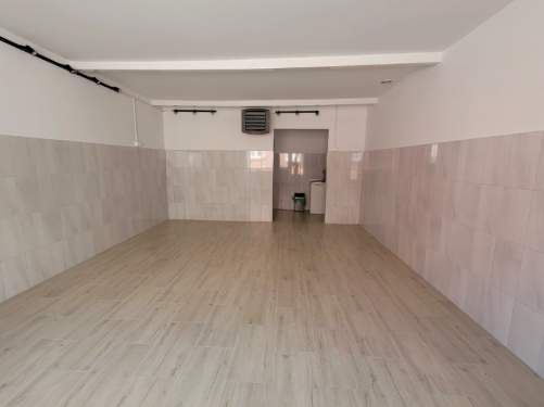Do wynajęcia wyremontowany lokal handlowo - usługowy, 45m2