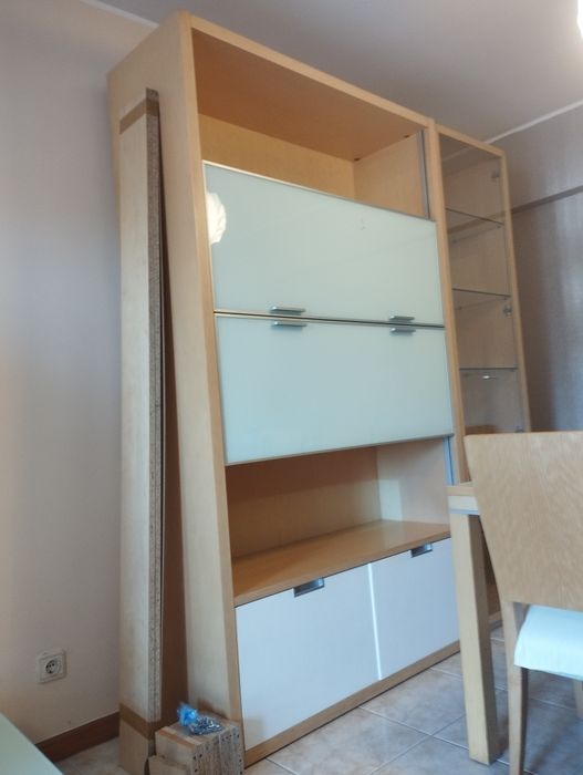 Móvel sala com portas móveis