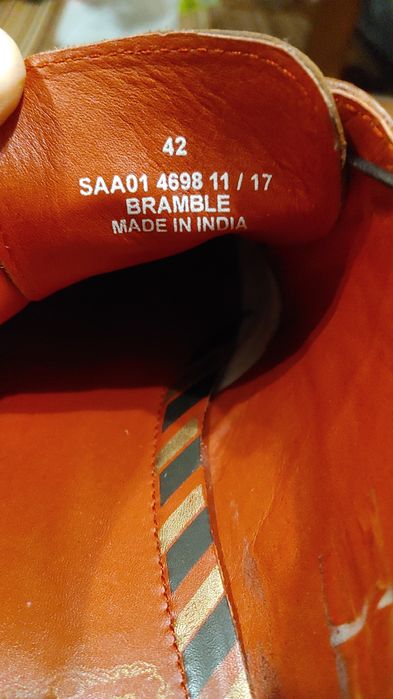 Продаю туфли,классика 42 р.