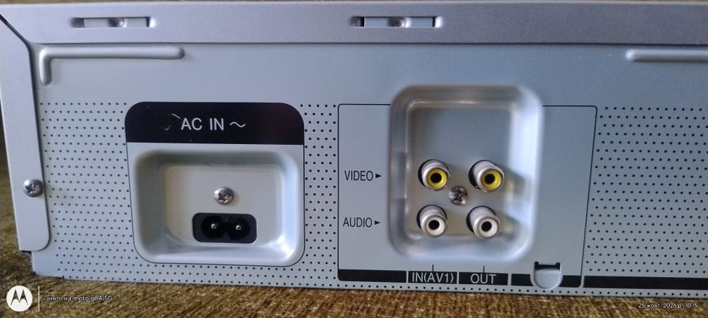 Продаться відеомагнітофон PANASONIC NV-MV-40EE