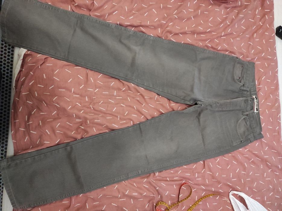 Продам джинсы мужские