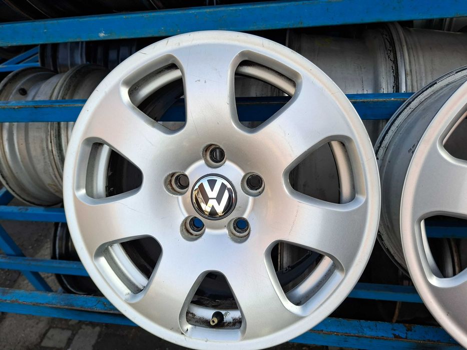 Оригінальні ковані диски Audi 5/112 R15 7J ET39 8EO 601 025.