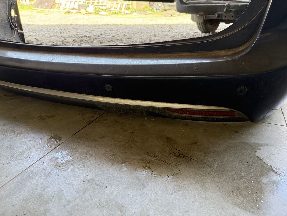 Продам задній бампер Chrysler pacifica 2016-2020.