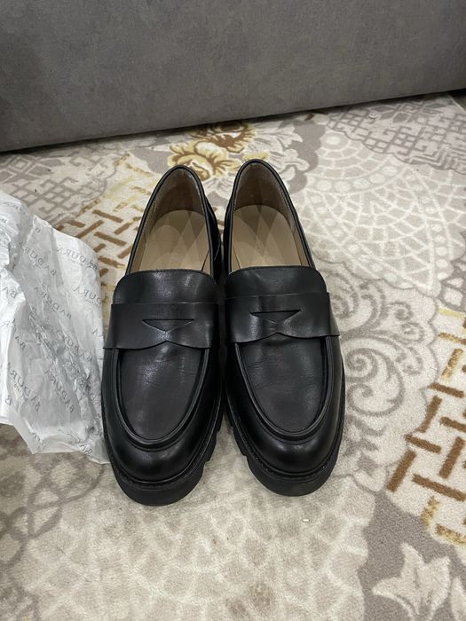 Лоферы кожаные черные zara