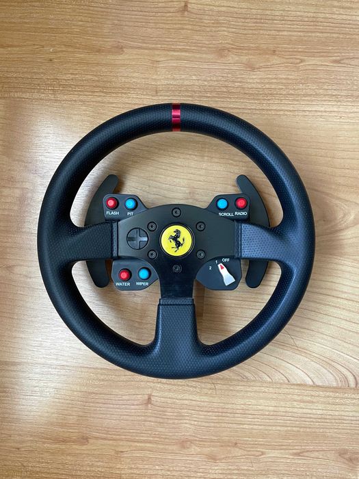Kierownica THRUSTMASTER T300 Ferrari alcantara + dodatkowa kierownica ferrari