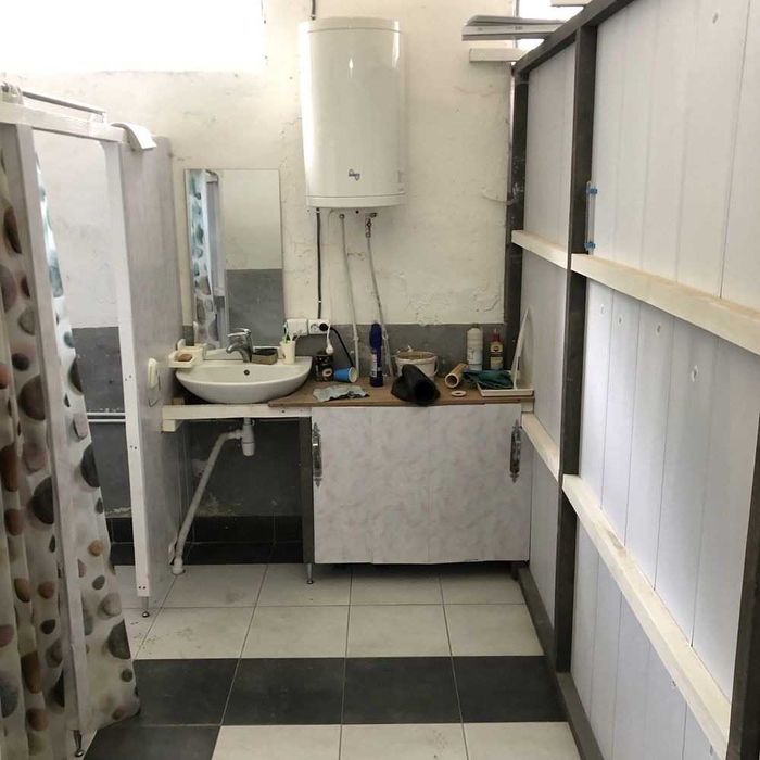 Продаж комплексу виробничо-складських приміщень з земельною ділянкою