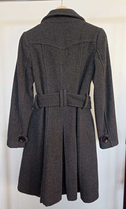 Grafitowy wełniany płaszcz smart casual zara