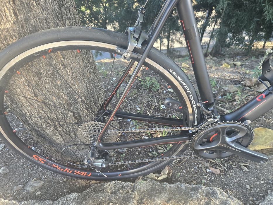 Bicicleta de estrada 56 carbono ultegra 11x2v