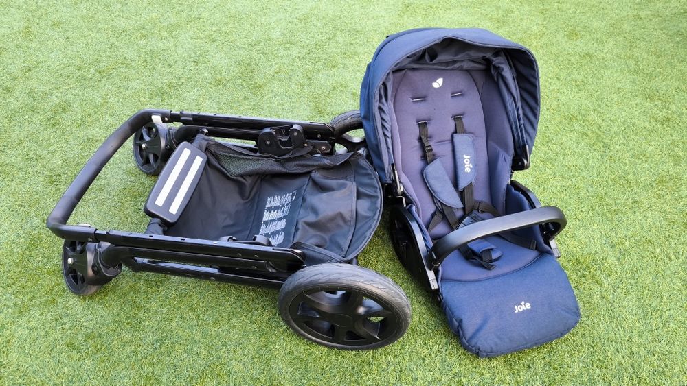 Conjunto bebé JOIE carrinho + ovo (coque)