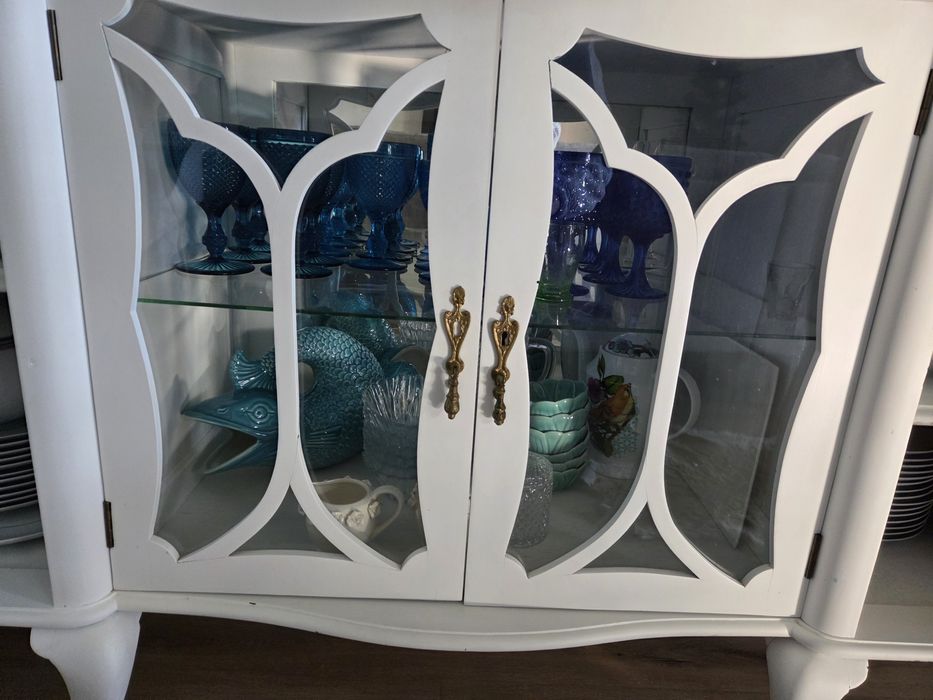 Aparador antigo restaurado Queen Anne