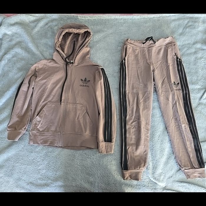 Спортивный костюм на дівчинку