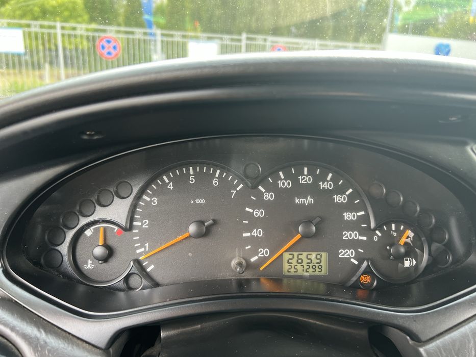 Ford focus универсал 1.6