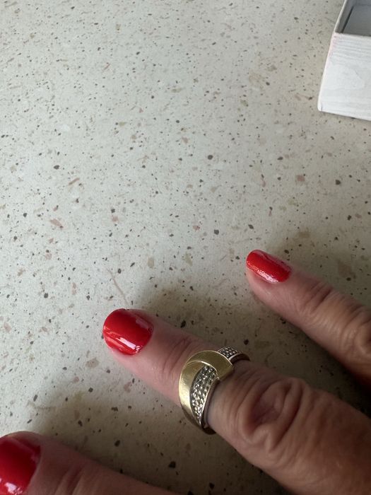 Pierścionek złoty z diamentami certyfikat próba 585