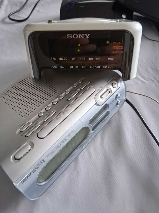 4 Rádios despertador Sony e Philips em bom estado