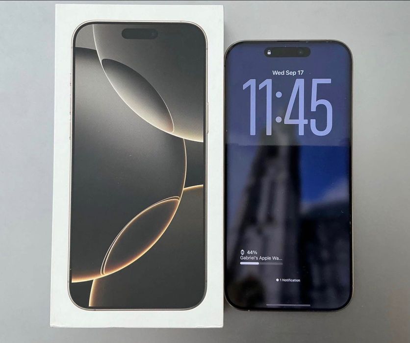 iPhone 16 Pro Max