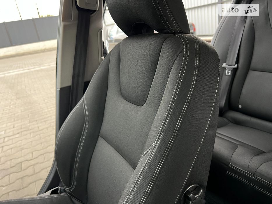 Volvo V60  2.0D 5 циліндрів