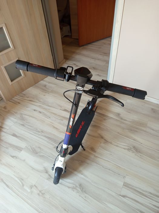 Hulajnoga aprilia eSRZ